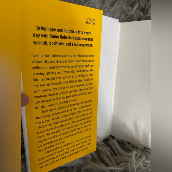 BRIGHTER BY THE DAY by Robin Roberts Book - Picture 2 of 5